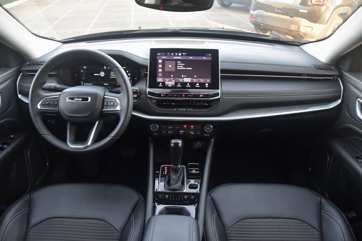 Jeep Compass 1.3 T4 190CV PHEV AT6 4xe Limited (10)