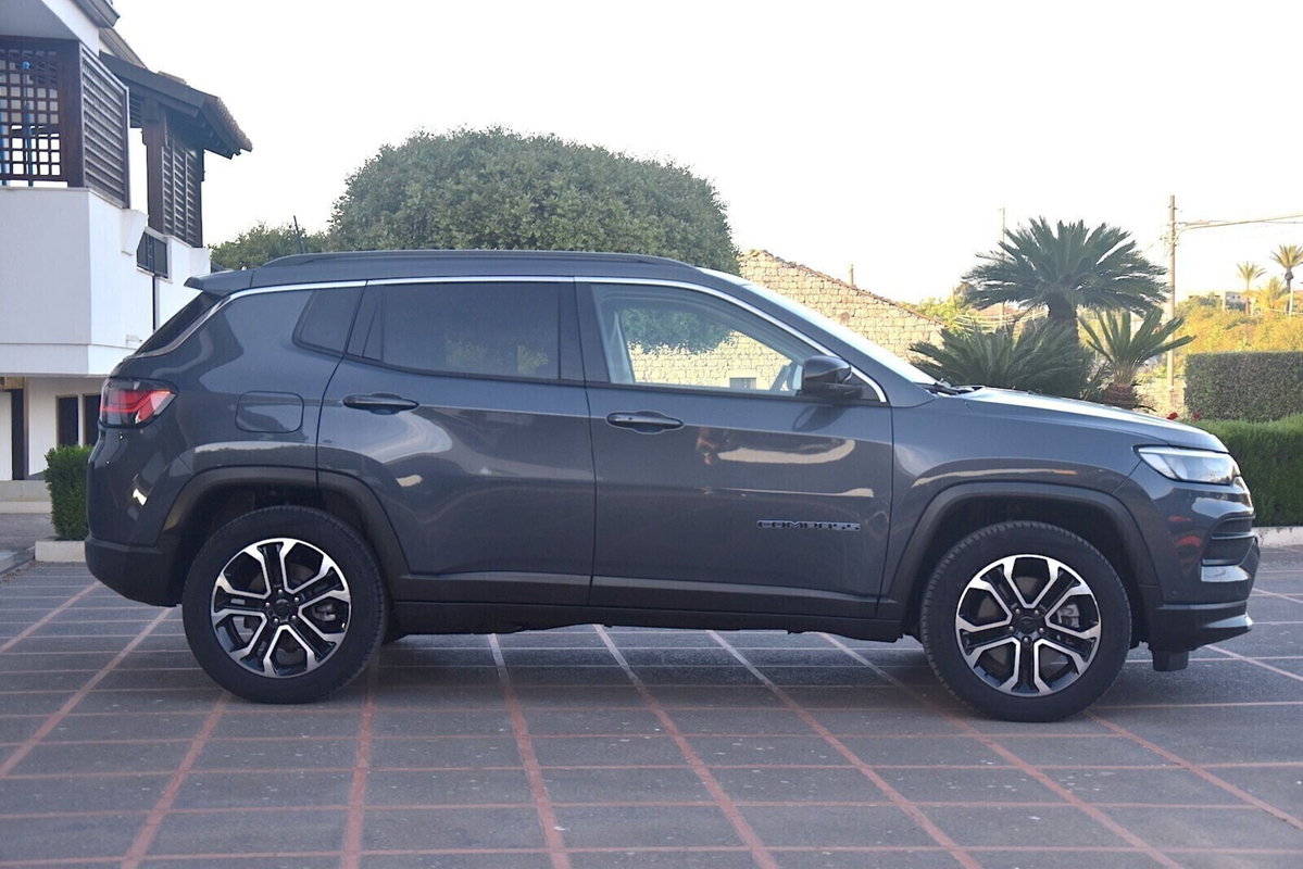 Jeep Compass 1.3 T4 190CV PHEV AT6 4xe Limited (4)