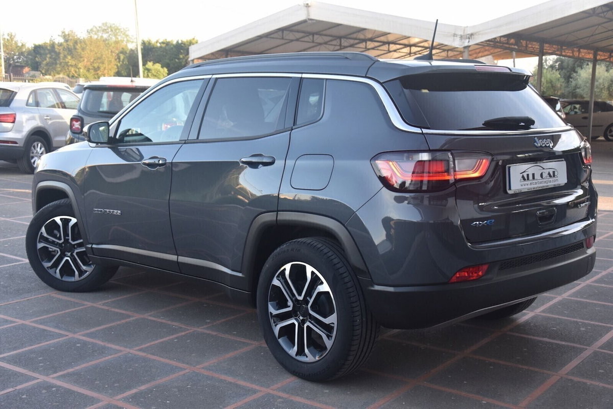 Jeep Compass 1.3 T4 190CV PHEV AT6 4xe Limited (5)