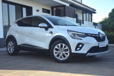 Renault Captur Plug-in Hybrid E-Tech 160 CV Intens usata