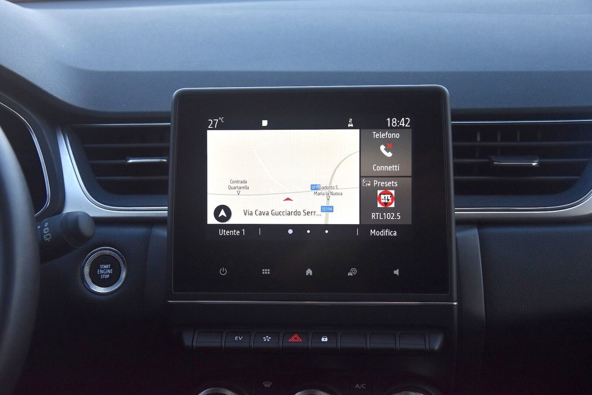 Renault Captur Plug-in Hybrid E-Tech 160 CV Intens (13)