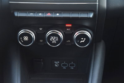 Renault Captur Plug-in Hybrid E-Tech 160 CV Intens (14)