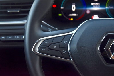 Renault Captur Plug-in Hybrid E-Tech 160 CV Intens (17)