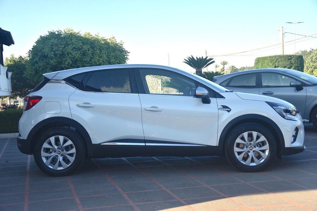 Renault Captur Plug-in Hybrid E-Tech 160 CV Intens (4)