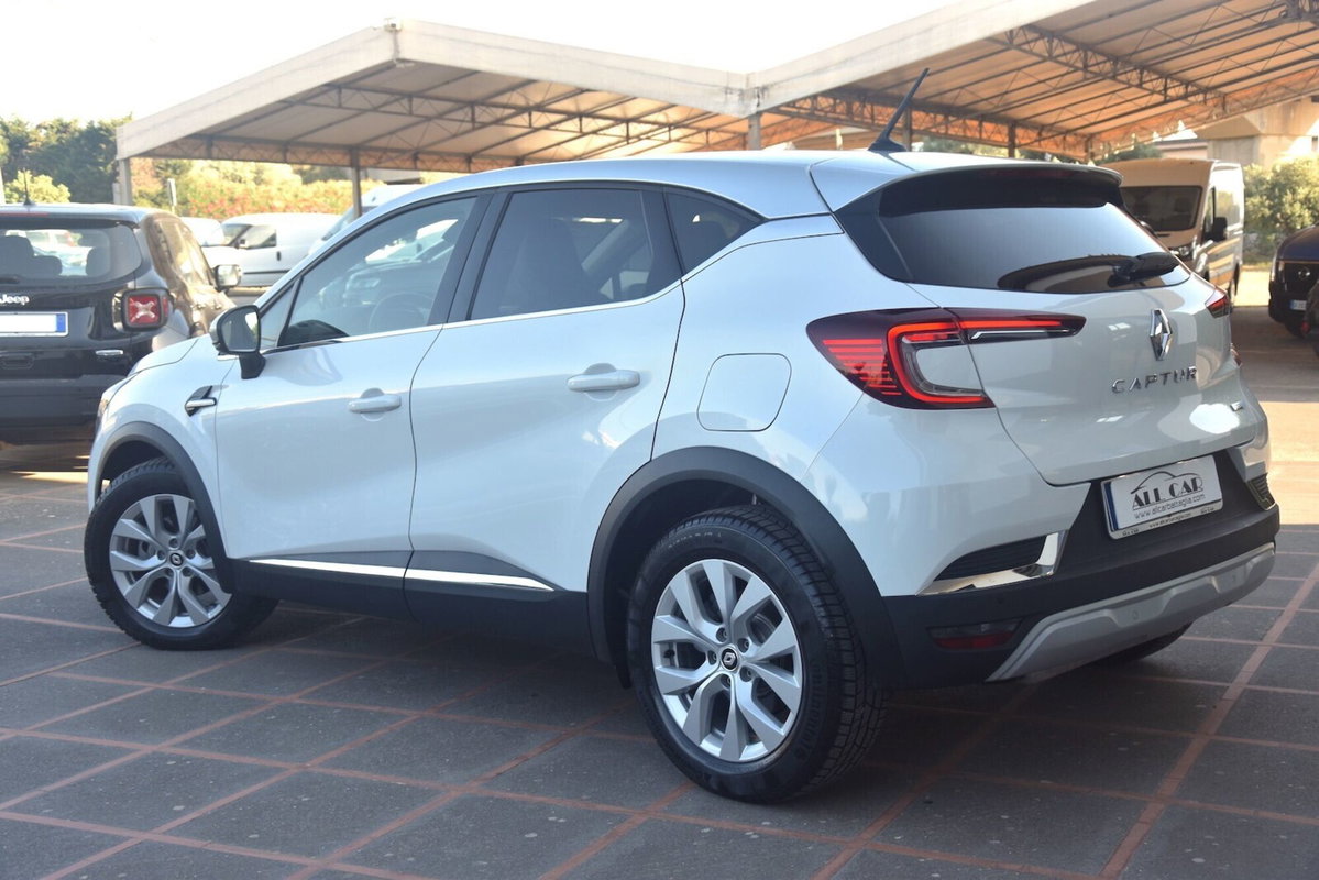 Renault Captur Plug-in Hybrid E-Tech 160 CV Intens (5)