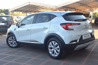 Renault Captur Plug-in Hybrid E-Tech 160 CV Intens (5)