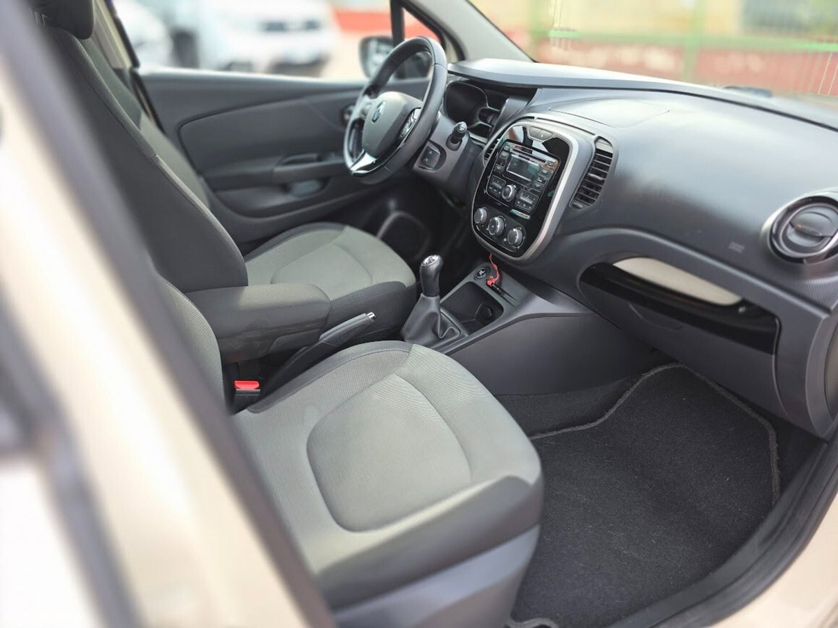 Renault Captur 1.5 dCi 8V 90 CV Start&Stop Live (16)
