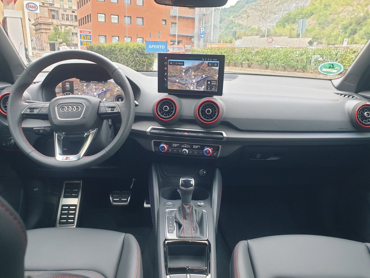 Audi Q2 Q2 35 TFSI S tronic S line Edition (14)