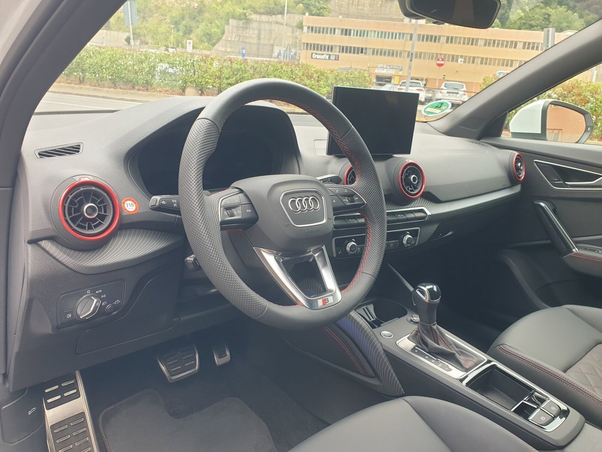 Audi Q2 Q2 35 TFSI S tronic S line Edition (6)