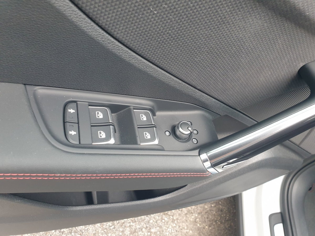 Audi Q2 Q2 35 TFSI S tronic S line Edition (7)