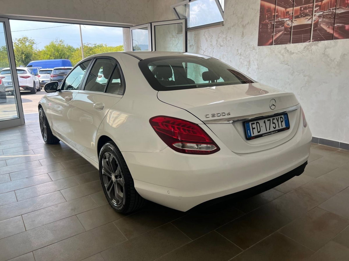 Mercedes-Benz Classe C 200 d Exclusive (4)