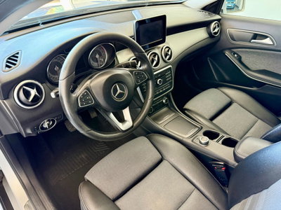 Mercedes-Benz GLA SUV 200 d Automatic Sport (12)