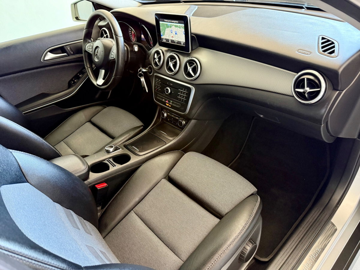 Mercedes-Benz GLA SUV 200 d Automatic Sport (17)