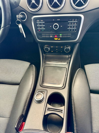 Mercedes-Benz GLA SUV 200 d Automatic Sport (18)