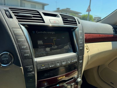 Lexus LS 600h (16)
