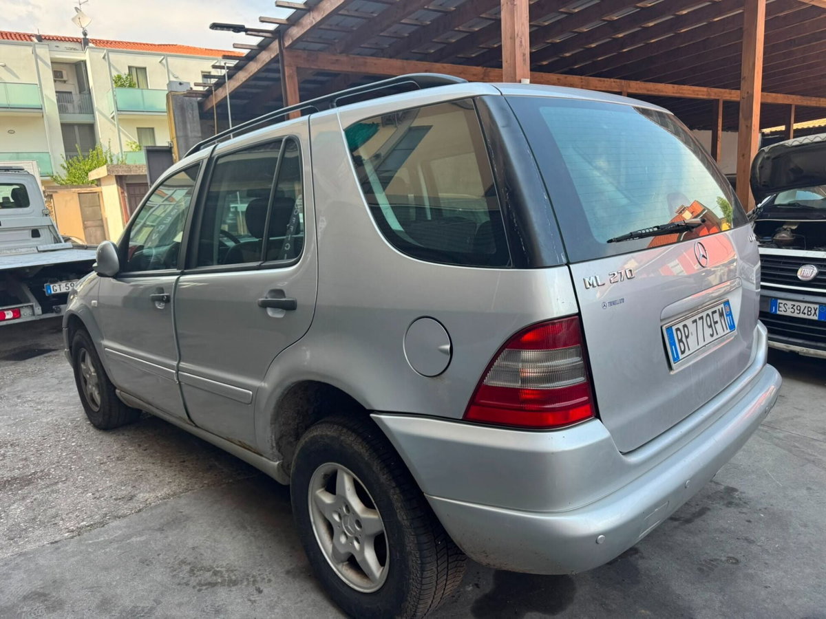Mercedes-Benz Classe ML 270 turbodiesel cat CDI (5)