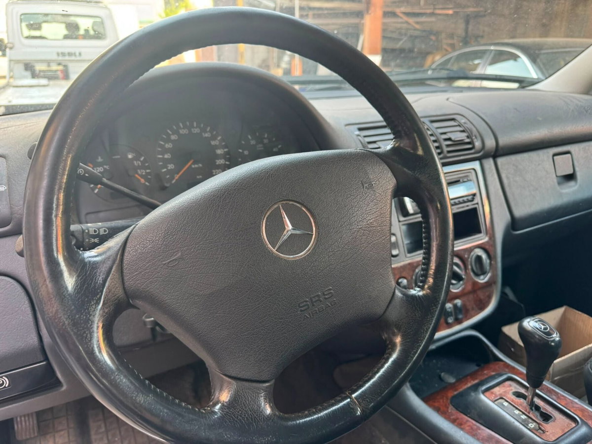 Mercedes-Benz Classe ML 270 turbodiesel cat CDI (9)