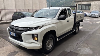 Mitsubishi L200 2.3 D Club Cab 4x4 Easy Select Inform usato