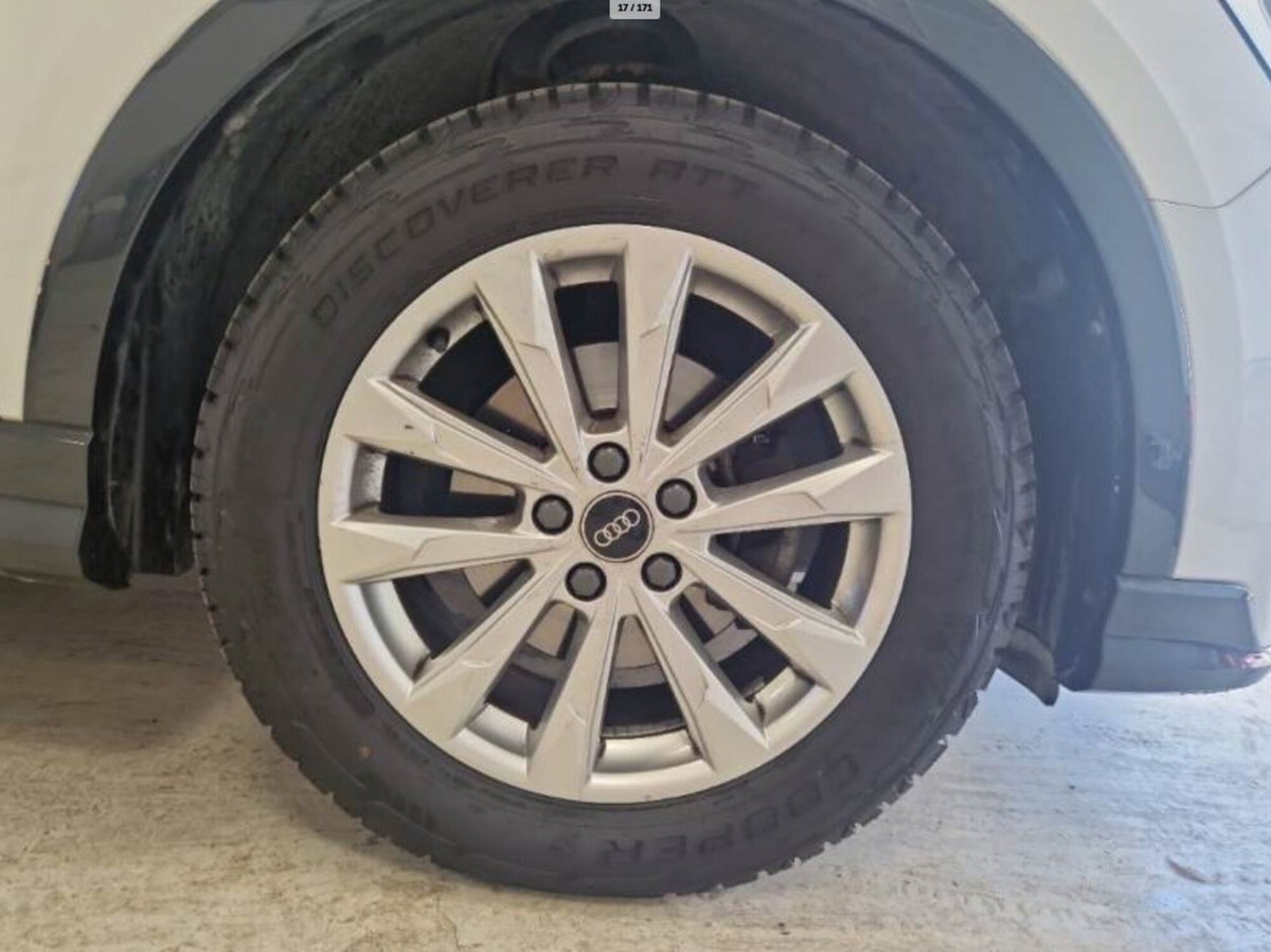 Audi Q3 35 TDI quattro S tronic Business (5)