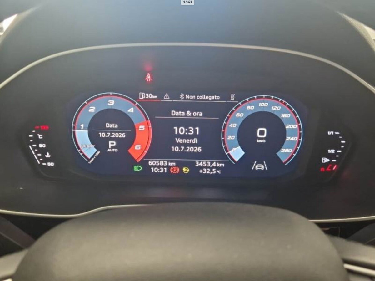 Audi Q3 35 TDI quattro S tronic Business (9)