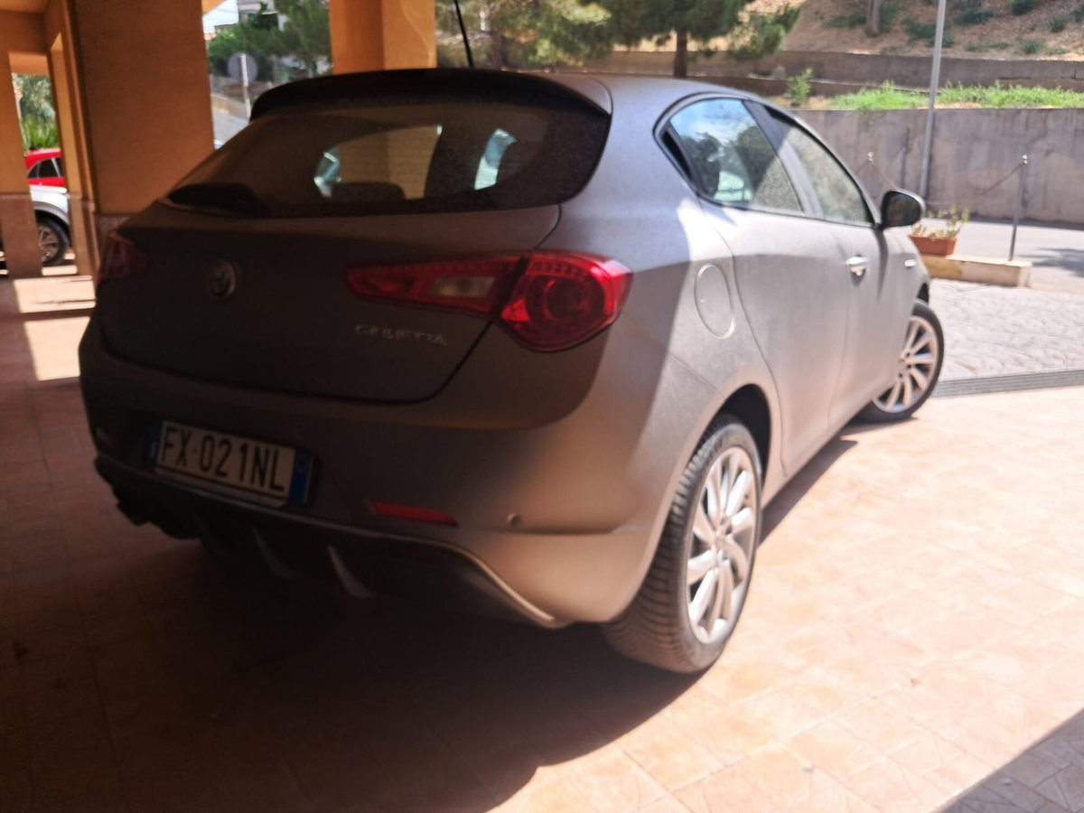 Alfa Romeo Giulietta 1.6 JTDm Super 120cv (5)