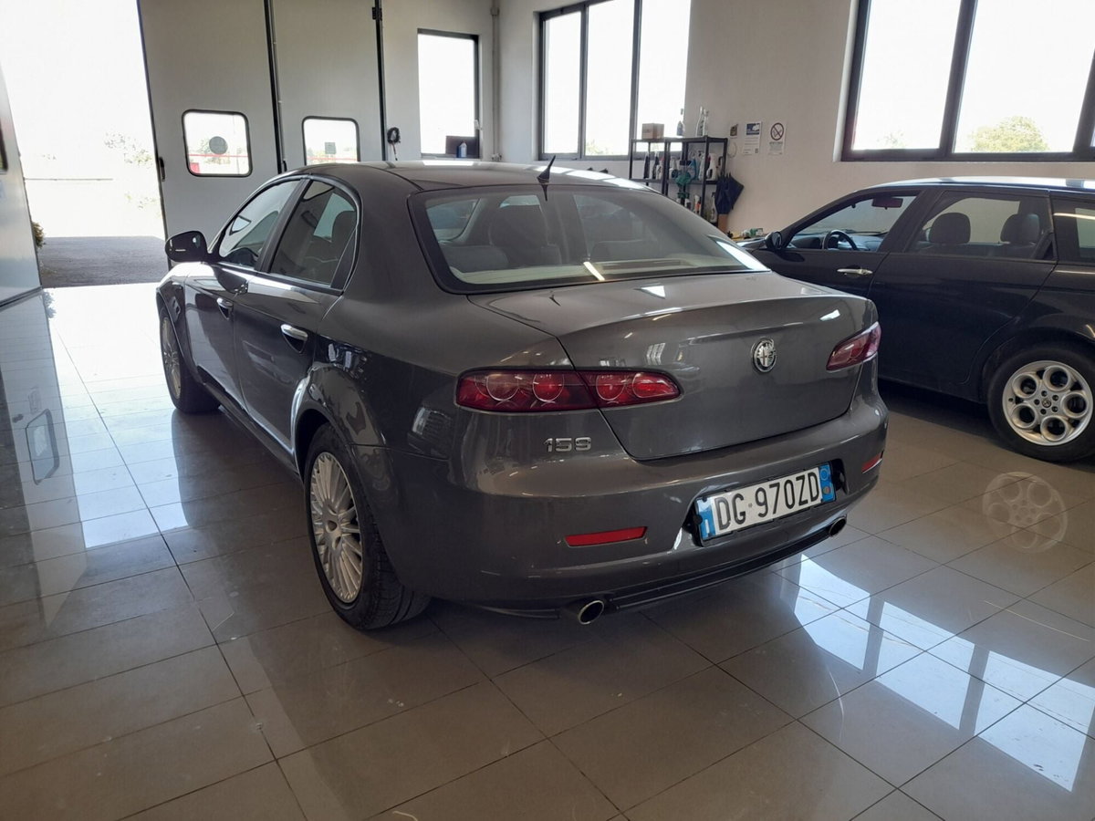 Alfa Romeo 159 2.2 JTS 16V Distinctive (10)