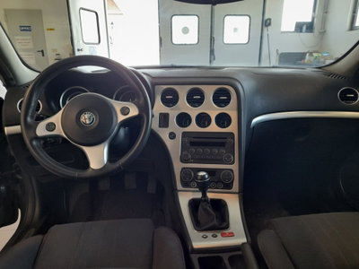 Alfa Romeo 159 2.2 JTS 16V Distinctive (6)
