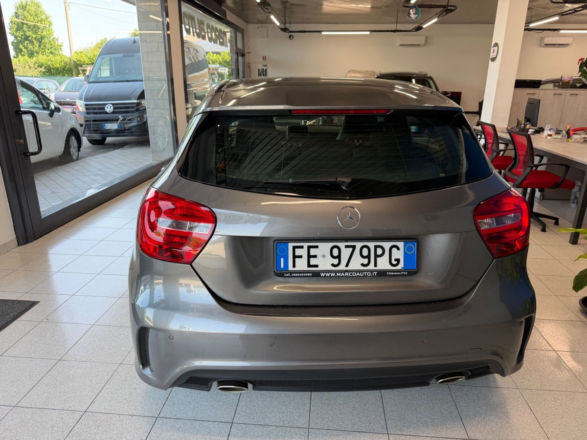 Mercedes-Benz Classe A 180 CDI Automatic Dark Night Edition (6)