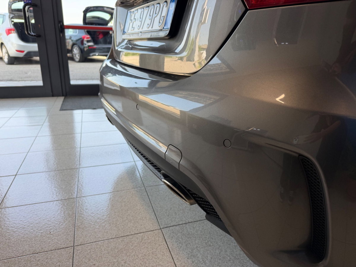 Mercedes-Benz Classe A 180 CDI Automatic Dark Night Edition (8)