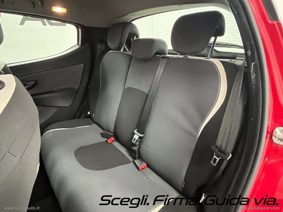 Lancia Ypsilon 1.2 69 CV 5 porte GPL Ecochic Elefantino (11)
