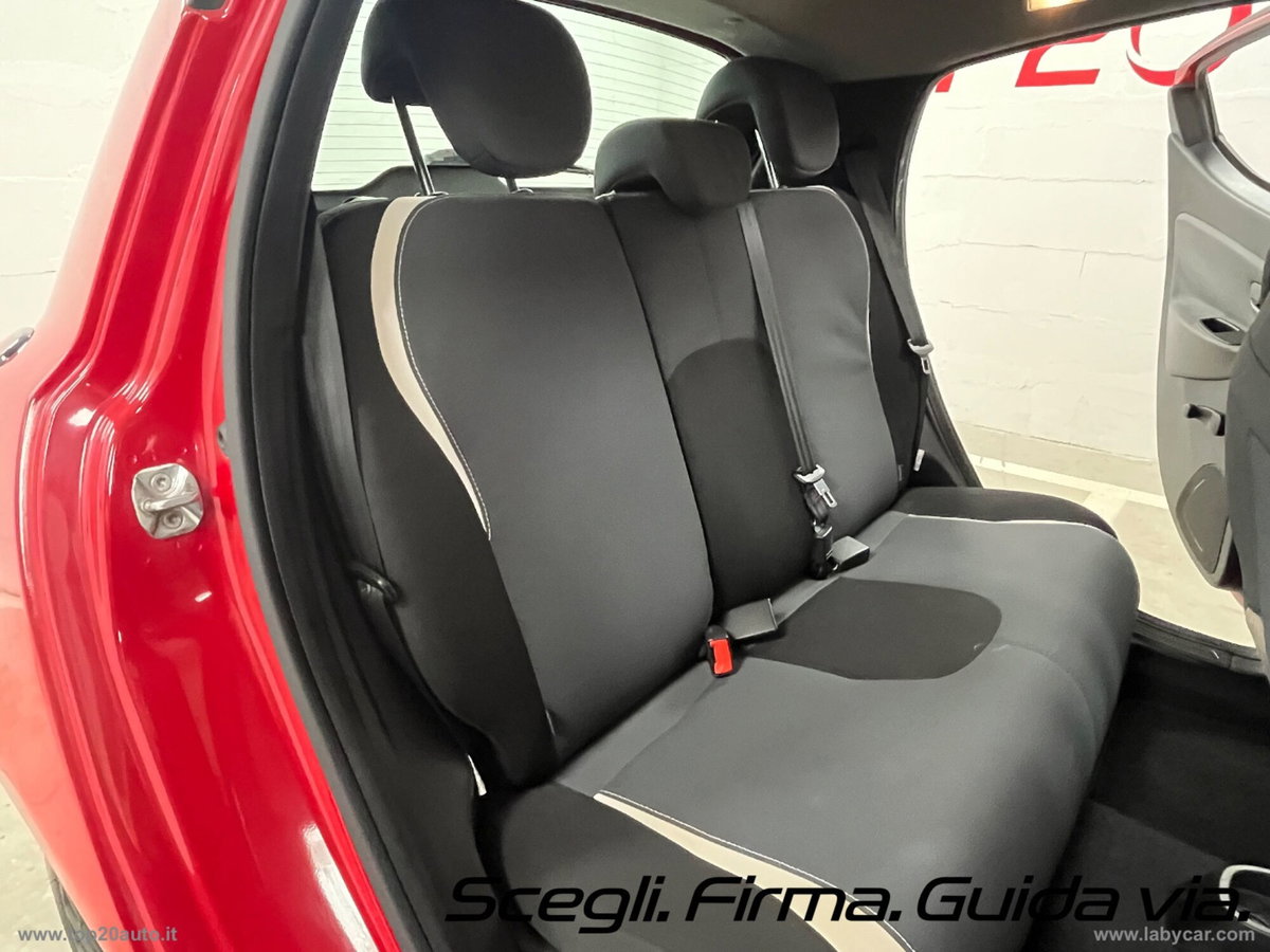 Lancia Ypsilon 1.2 69 CV 5 porte GPL Ecochic Elefantino (12)