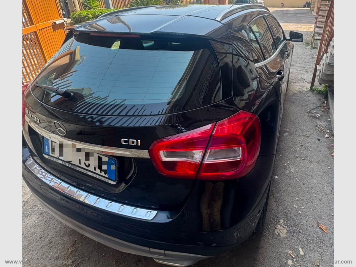 Mercedes-Benz GLA SUV 200 d Sport (9)