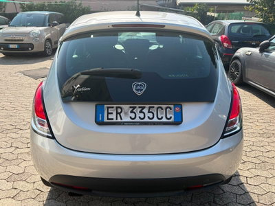 Lancia Ypsilon 1.2 69 CV 5 porte Gold (5)