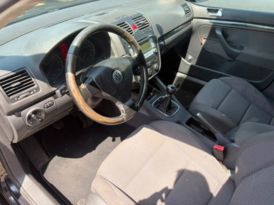 Volkswagen Golf 2.0/170CV TDI DPF 5p. GT Sport (8)