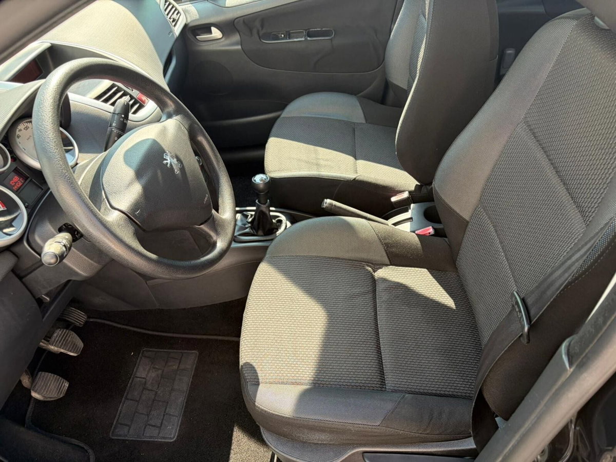 Peugeot 207 8V 75CV 5p. X Line (7)