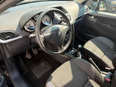 Peugeot 207 8V 75CV 5p. X Line (8)