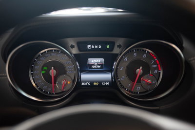 Mercedes-Benz SLK 350 V6 Sport (12)