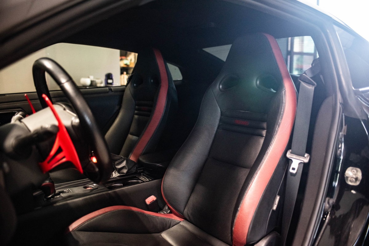 Nissan GT-R 3.8 V6 Black Edition (10)