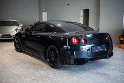 Nissan GT-R 3.8 V6 Black Edition (6)