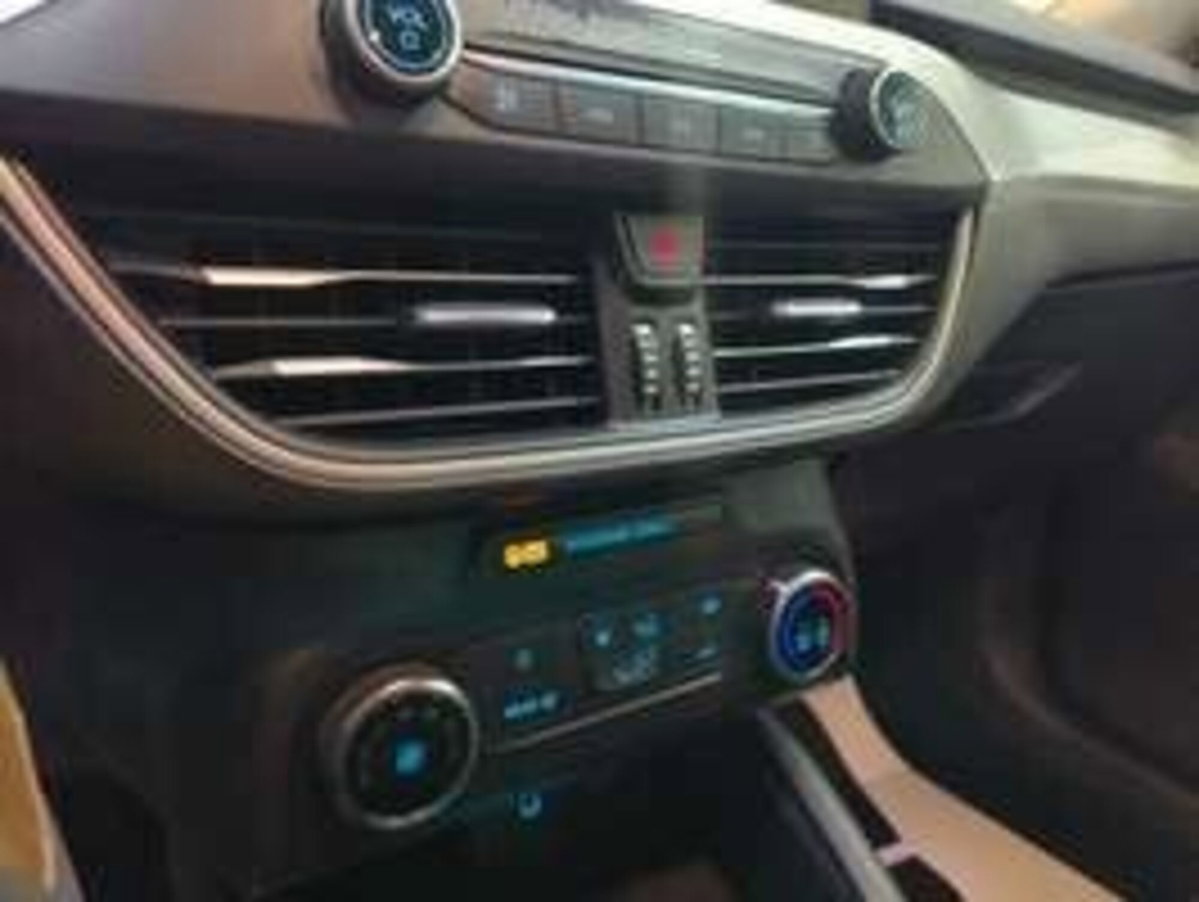 Ford Focus Station Wagon 1.5 EcoBlue 120 CV automatico SW Business Co-Pilot (18)