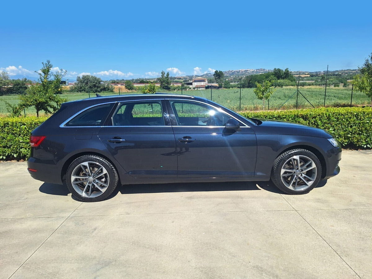 Audi A4 Avant 2.0 TDI 150 CV ultra S tronic Sport (2)