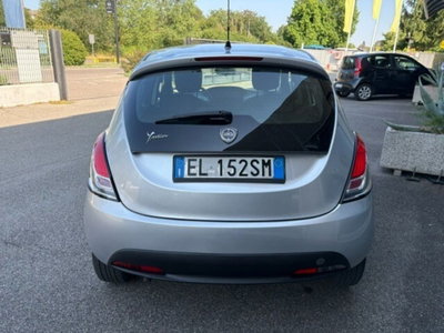 Lancia Ypsilon 1.2 69 CV 5 porte Gold (13)