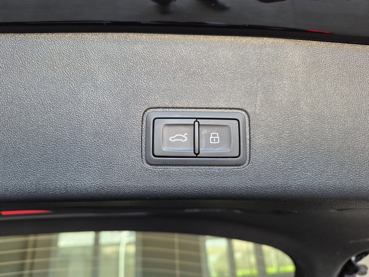 Audi Q3 Sportback 35 TDI quattro S tronic S line edition (15)