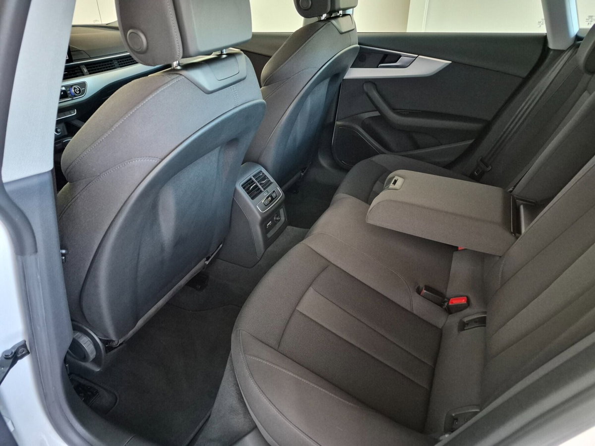 Audi A5 Sportback Sportback 40 2.0 tdi mhev S line edition 204cv s-tronic (13)