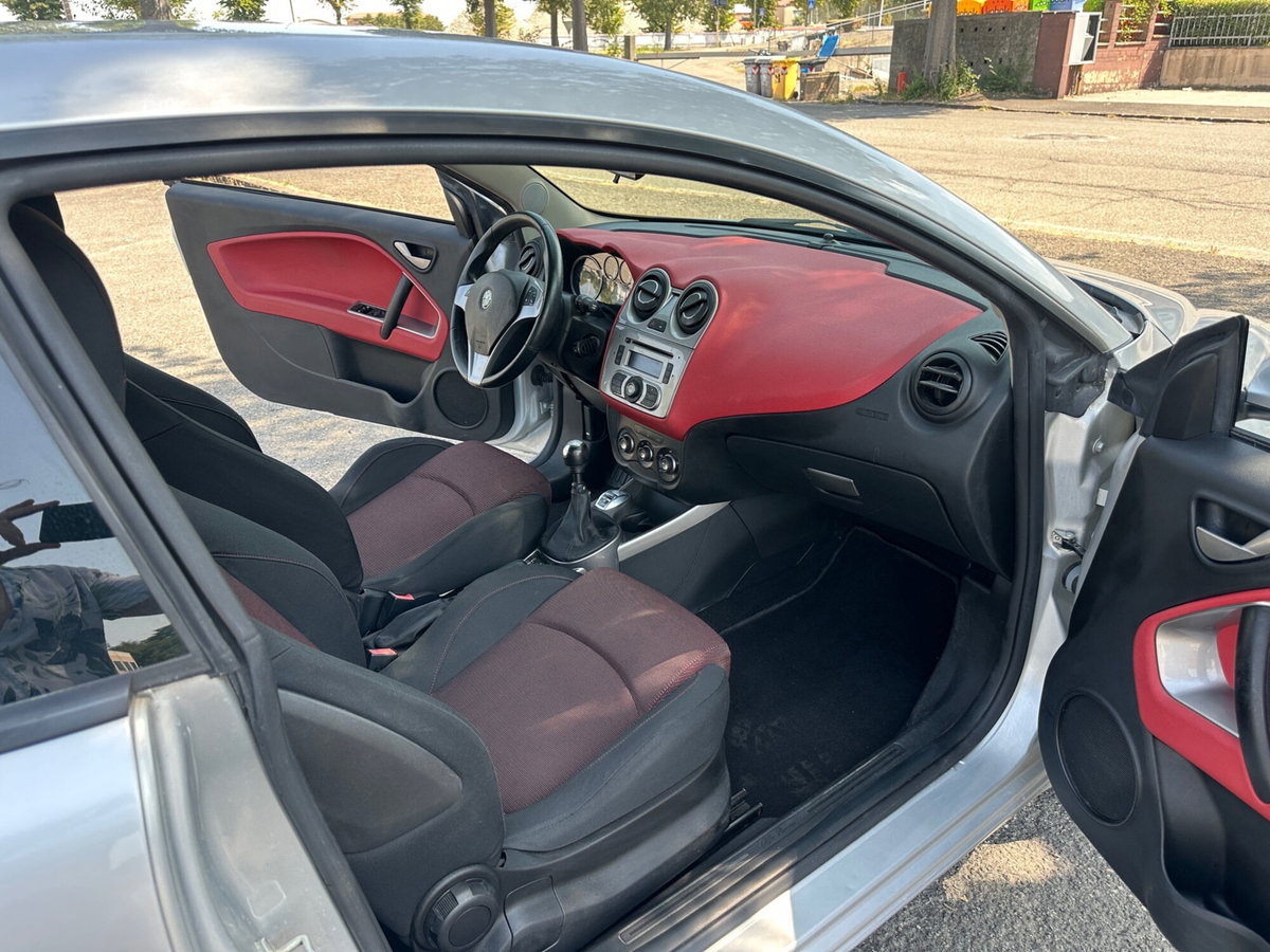 Alfa Romeo MiTo 1.4 78 CV Distinctive Sport Pack (14)