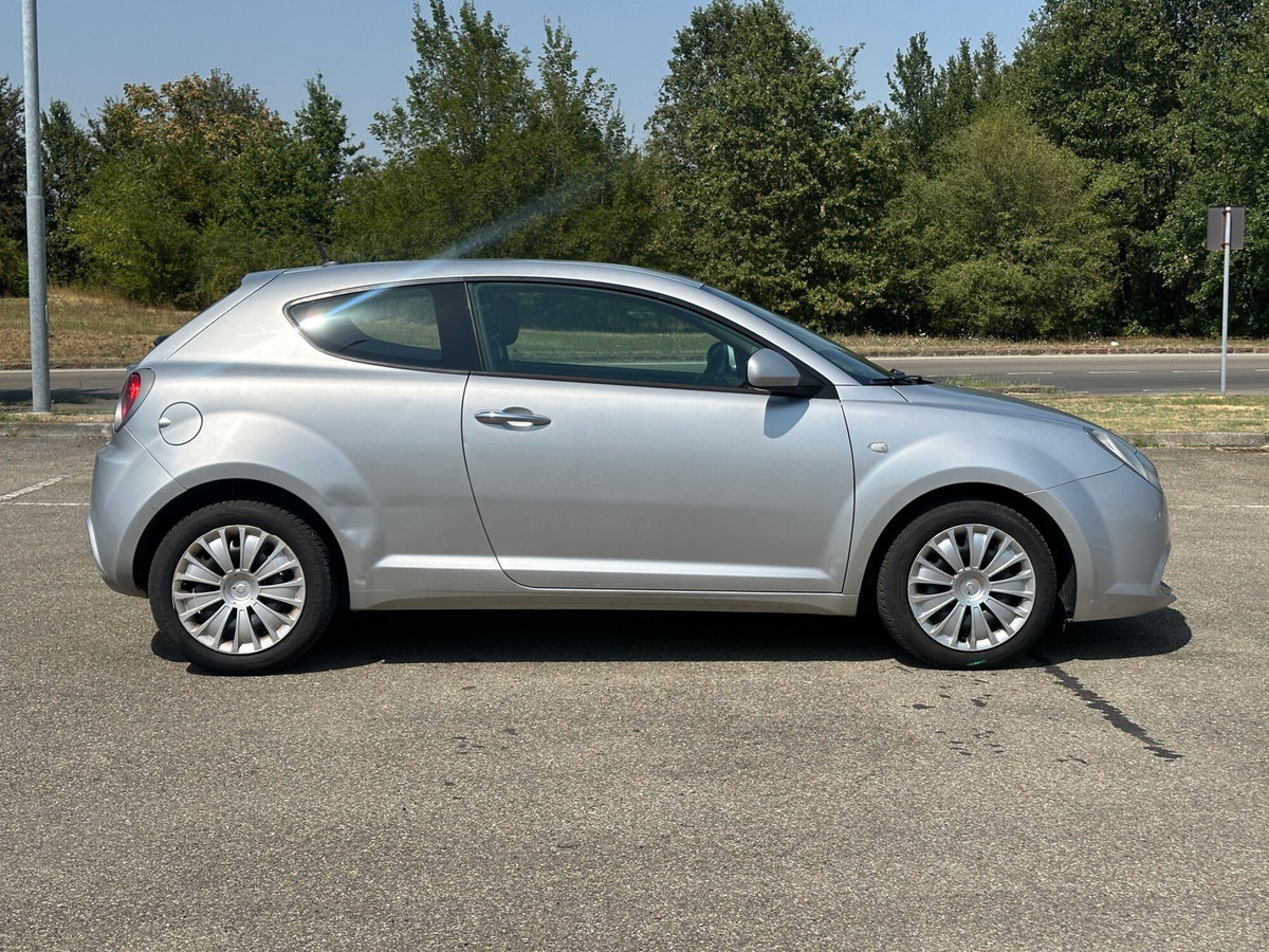 Alfa Romeo MiTo 1.4 78 CV Distinctive Sport Pack (4)