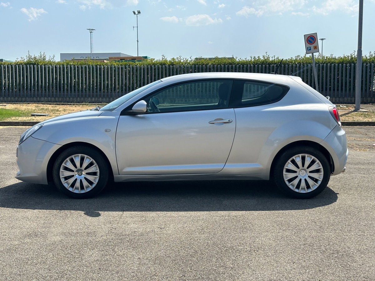 Alfa Romeo MiTo 1.4 78 CV Distinctive Sport Pack (8)