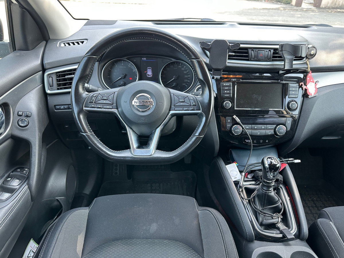 Nissan Qashqai 1.3 DIG-T 140 CV Tekna (16)