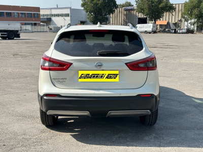 Nissan Qashqai 1.3 DIG-T 140 CV Tekna (6)