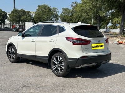 Nissan Qashqai 1.3 DIG-T 140 CV Tekna (7)